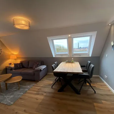 Strandhaus - Steuerbord *